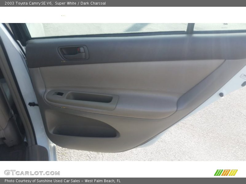 Super White / Dark Charcoal 2003 Toyota Camry SE V6