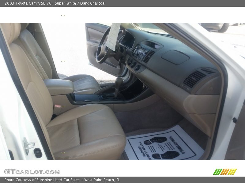 Super White / Dark Charcoal 2003 Toyota Camry SE V6