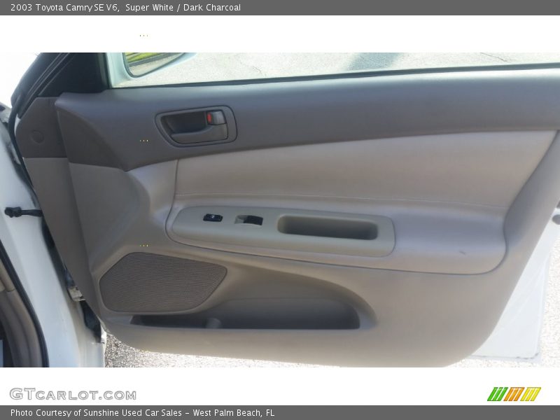 Super White / Dark Charcoal 2003 Toyota Camry SE V6