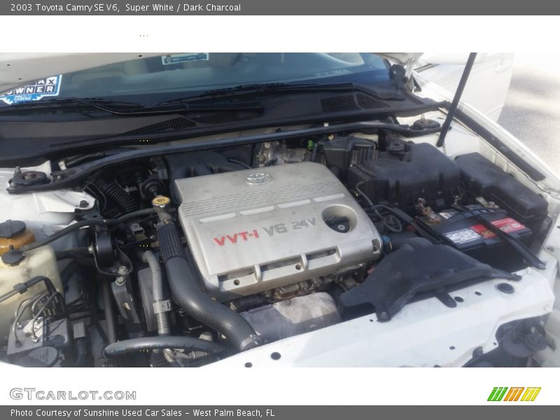 Super White / Dark Charcoal 2003 Toyota Camry SE V6