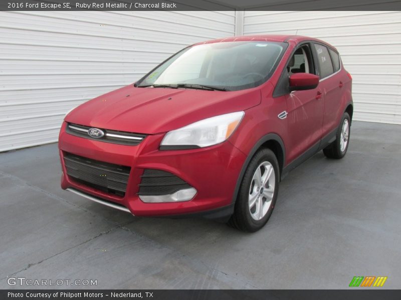 Ruby Red Metallic / Charcoal Black 2016 Ford Escape SE