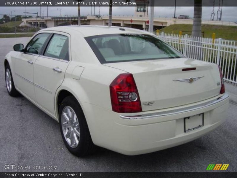 Cool Vanilla White / Dark Khaki/Light Graystone 2009 Chrysler 300 Limited