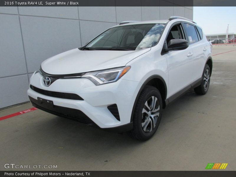 Super White / Black 2016 Toyota RAV4 LE