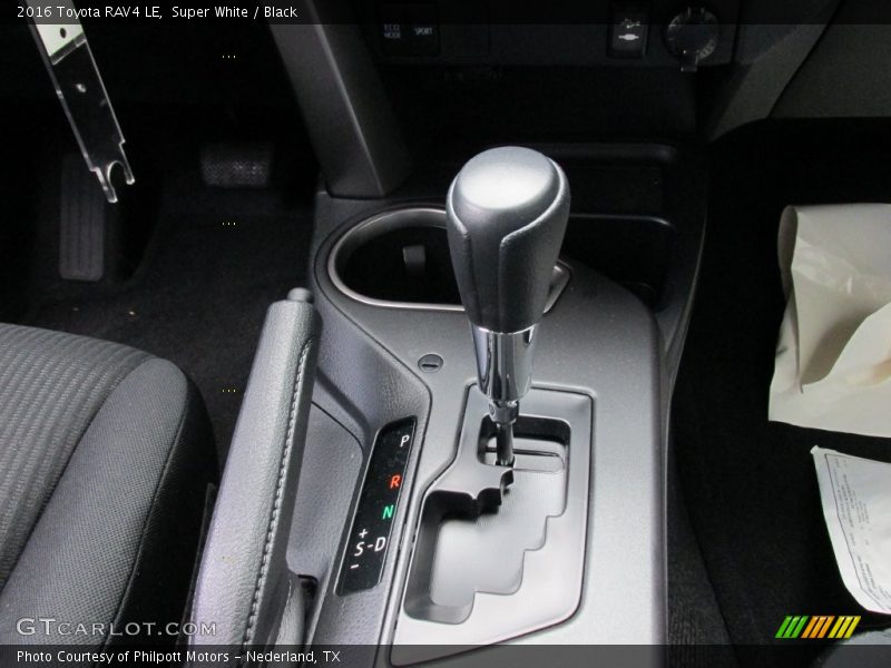 Super White / Black 2016 Toyota RAV4 LE