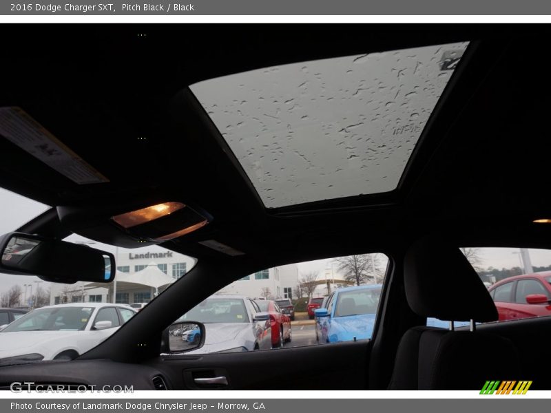 Pitch Black / Black 2016 Dodge Charger SXT