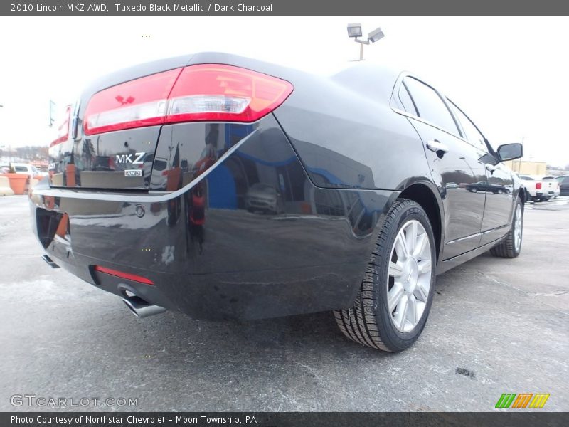 Tuxedo Black Metallic / Dark Charcoal 2010 Lincoln MKZ AWD