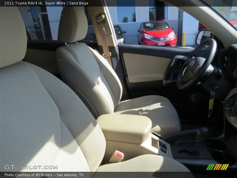 Super White / Sand Beige 2011 Toyota RAV4 I4