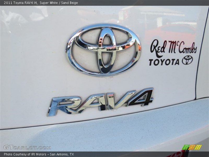 Super White / Sand Beige 2011 Toyota RAV4 I4