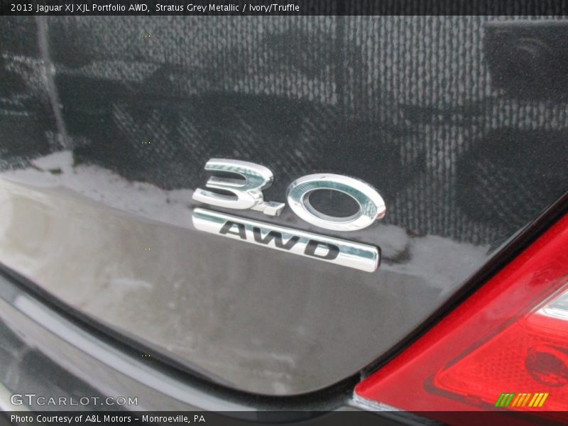 Stratus Grey Metallic / Ivory/Truffle 2013 Jaguar XJ XJL Portfolio AWD