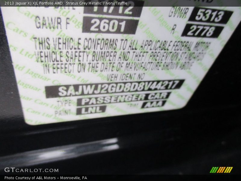 Stratus Grey Metallic / Ivory/Truffle 2013 Jaguar XJ XJL Portfolio AWD
