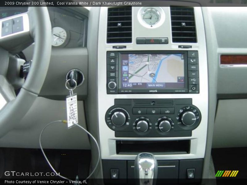Cool Vanilla White / Dark Khaki/Light Graystone 2009 Chrysler 300 Limited