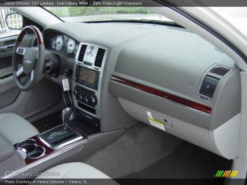 Cool Vanilla White / Dark Khaki/Light Graystone 2009 Chrysler 300 Limited
