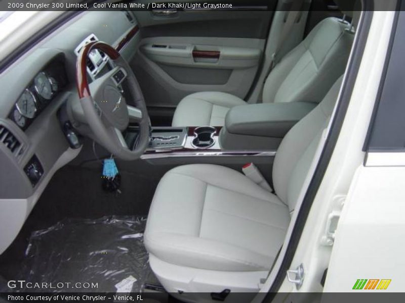 Cool Vanilla White / Dark Khaki/Light Graystone 2009 Chrysler 300 Limited