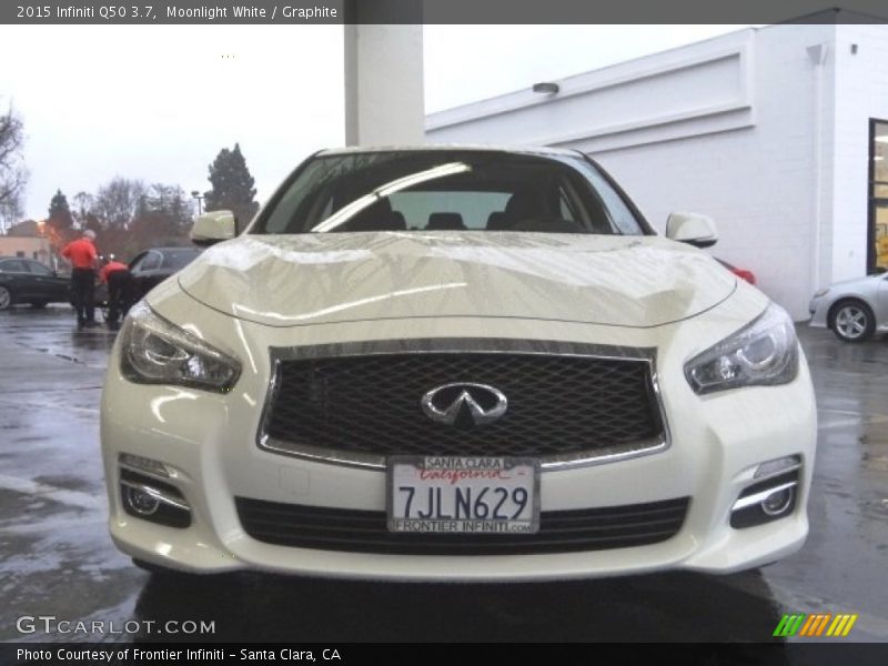 Moonlight White / Graphite 2015 Infiniti Q50 3.7