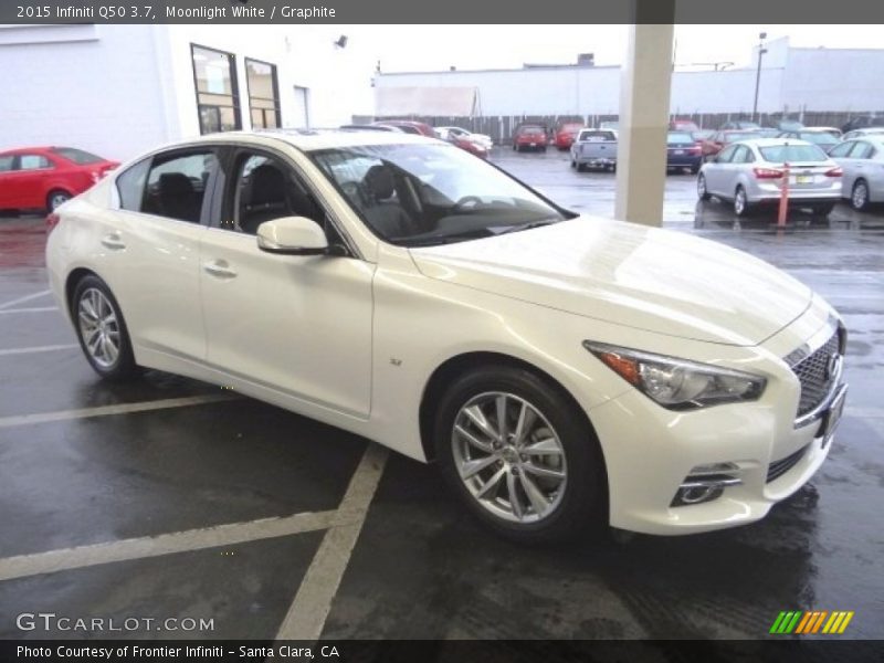 Moonlight White / Graphite 2015 Infiniti Q50 3.7