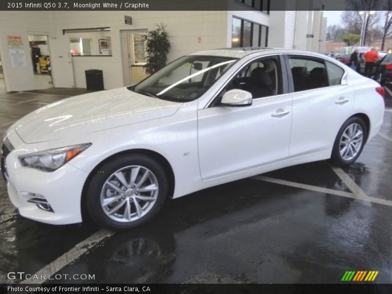 Moonlight White / Graphite 2015 Infiniti Q50 3.7