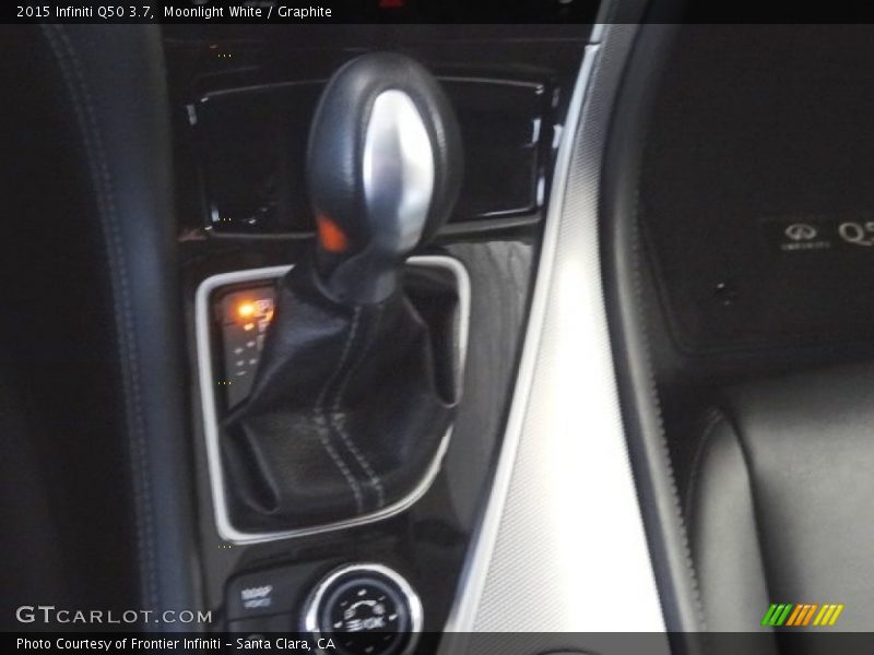 Moonlight White / Graphite 2015 Infiniti Q50 3.7