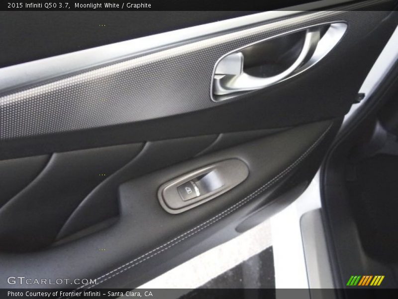 Moonlight White / Graphite 2015 Infiniti Q50 3.7