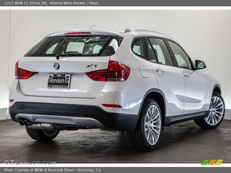 Mineral White Metallic / Black 2013 BMW X1 sDrive 28i