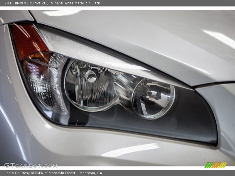 Mineral White Metallic / Black 2013 BMW X1 sDrive 28i