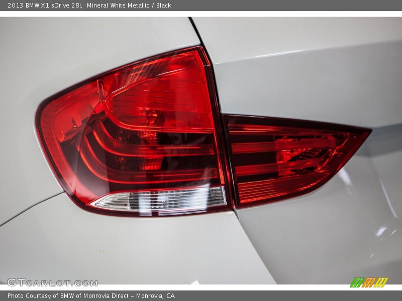 Mineral White Metallic / Black 2013 BMW X1 sDrive 28i