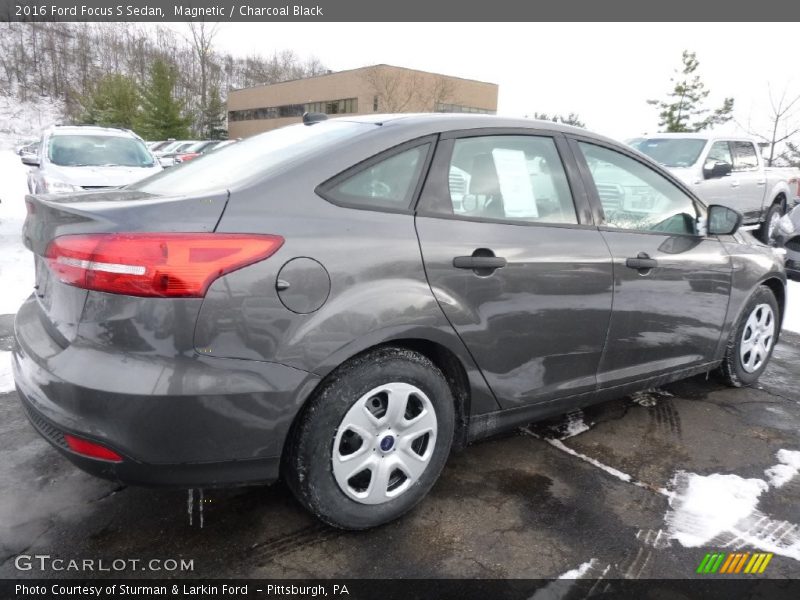 Magnetic / Charcoal Black 2016 Ford Focus S Sedan