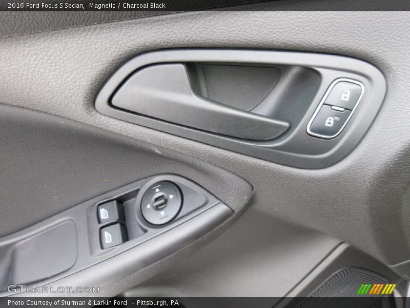 Magnetic / Charcoal Black 2016 Ford Focus S Sedan