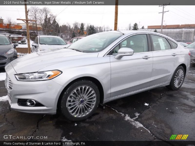 Front 3/4 View of 2016 Fusion Titanium