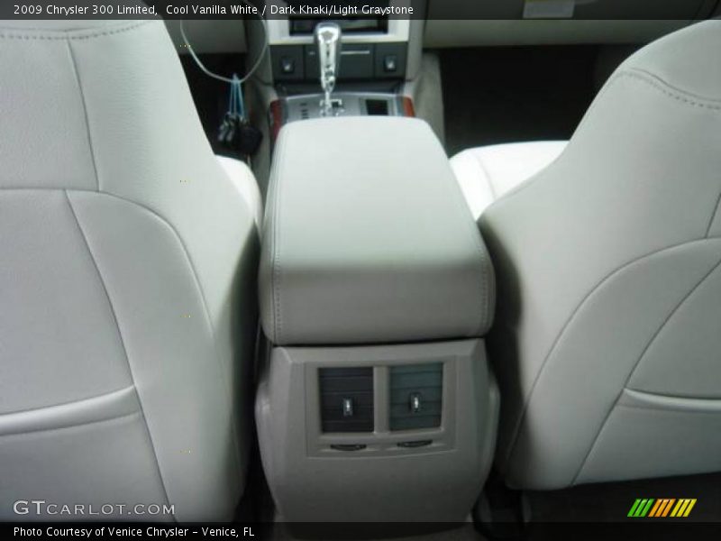 Cool Vanilla White / Dark Khaki/Light Graystone 2009 Chrysler 300 Limited