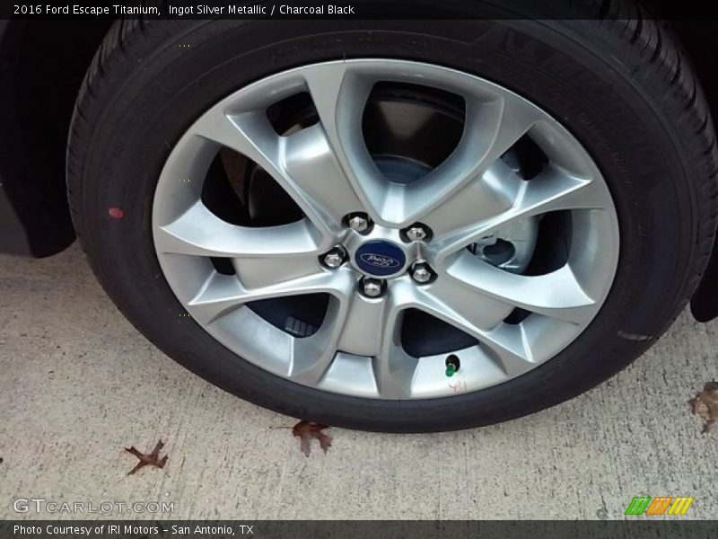 Ingot Silver Metallic / Charcoal Black 2016 Ford Escape Titanium