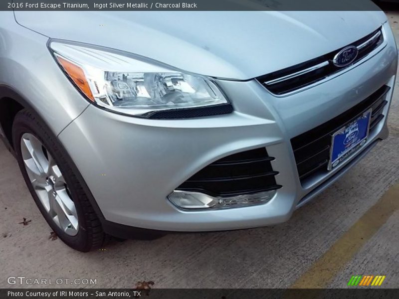 Ingot Silver Metallic / Charcoal Black 2016 Ford Escape Titanium