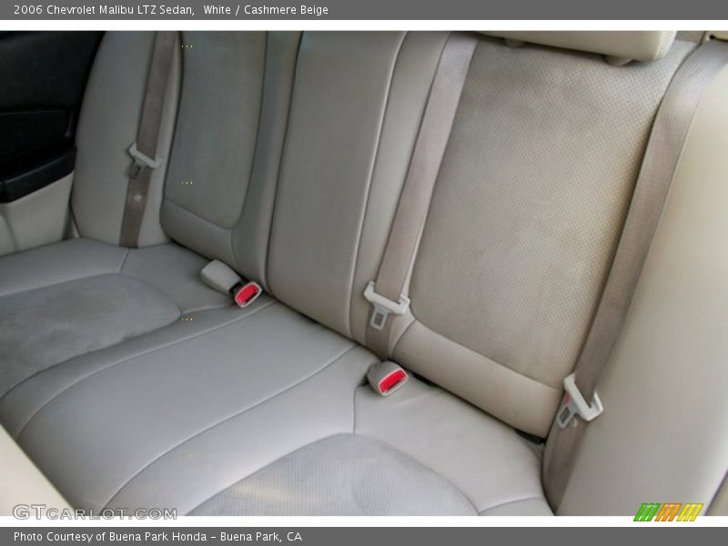 White / Cashmere Beige 2006 Chevrolet Malibu LTZ Sedan