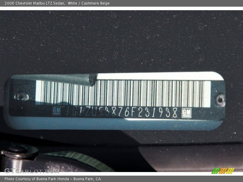 White / Cashmere Beige 2006 Chevrolet Malibu LTZ Sedan