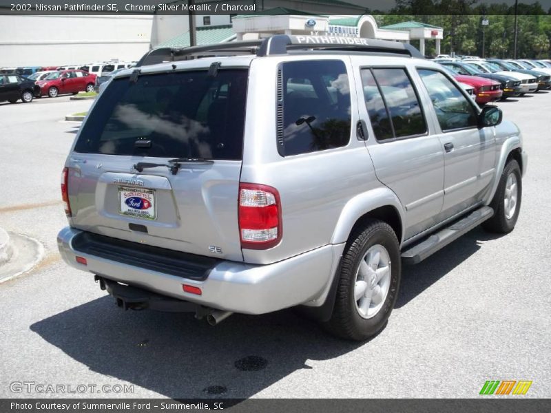 Chrome Silver Metallic / Charcoal 2002 Nissan Pathfinder SE