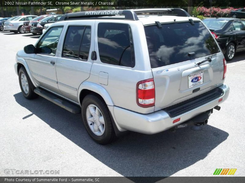 Chrome Silver Metallic / Charcoal 2002 Nissan Pathfinder SE