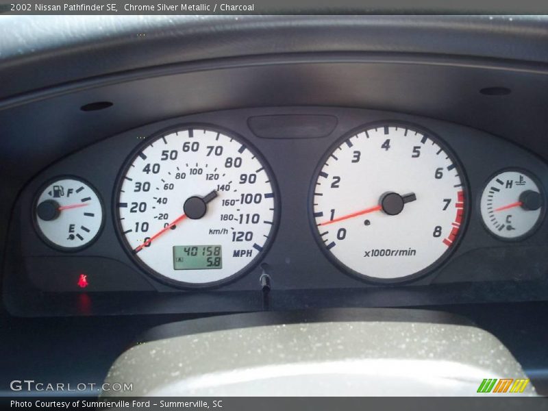 Chrome Silver Metallic / Charcoal 2002 Nissan Pathfinder SE