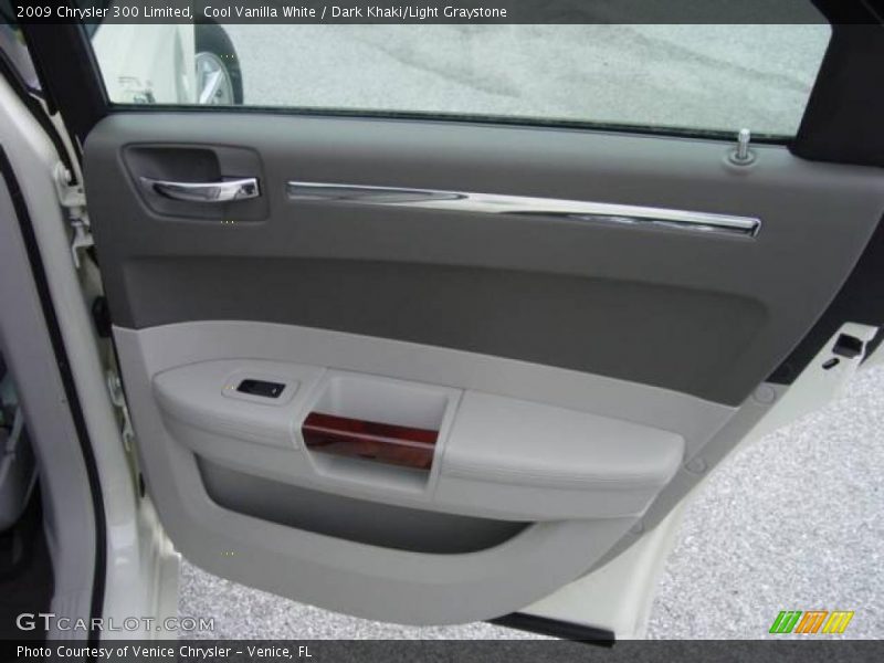 Cool Vanilla White / Dark Khaki/Light Graystone 2009 Chrysler 300 Limited