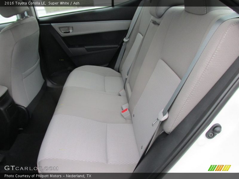 Super White / Ash 2016 Toyota Corolla LE