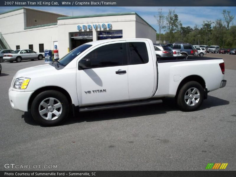 White / Graphite Black/Titanium 2007 Nissan Titan XE King Cab