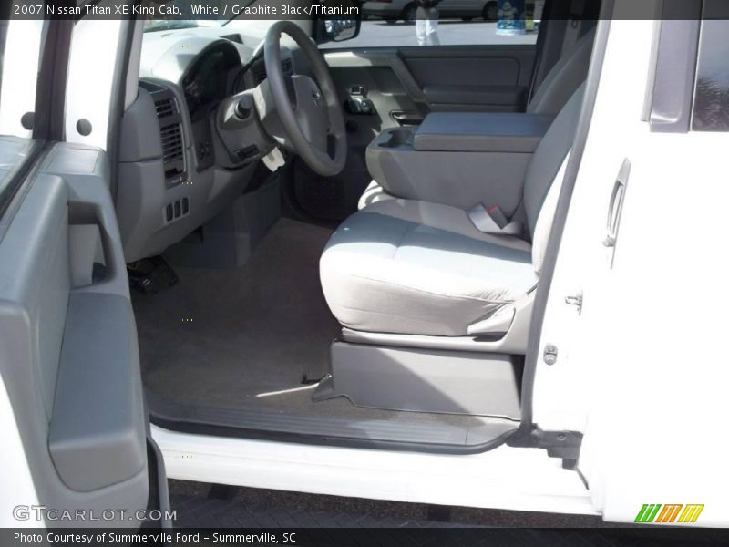 White / Graphite Black/Titanium 2007 Nissan Titan XE King Cab