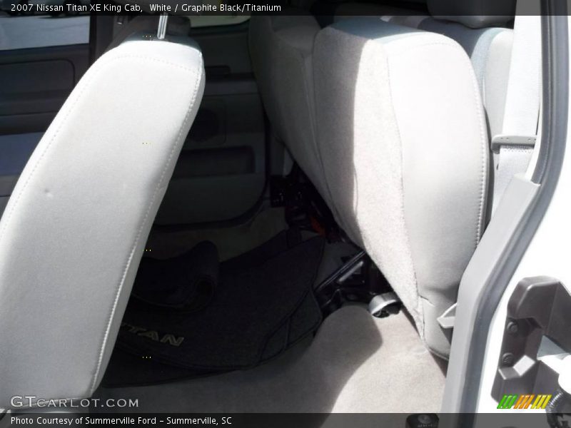 White / Graphite Black/Titanium 2007 Nissan Titan XE King Cab
