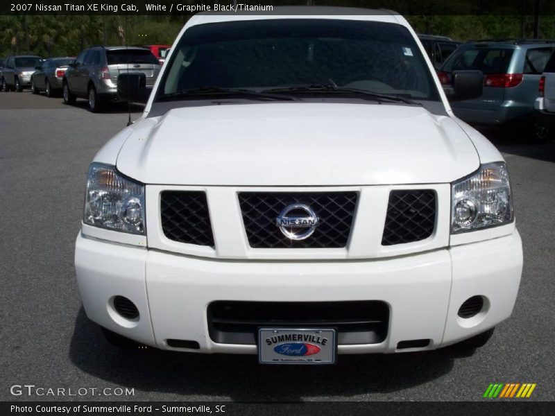 White / Graphite Black/Titanium 2007 Nissan Titan XE King Cab