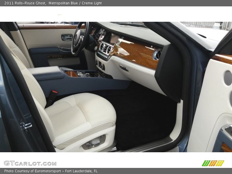 Metropolitan Blue / Creme Light 2011 Rolls-Royce Ghost