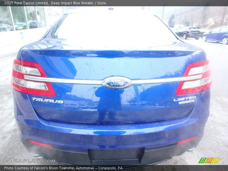 Deep Impact Blue Metallic / Dune 2015 Ford Taurus Limited