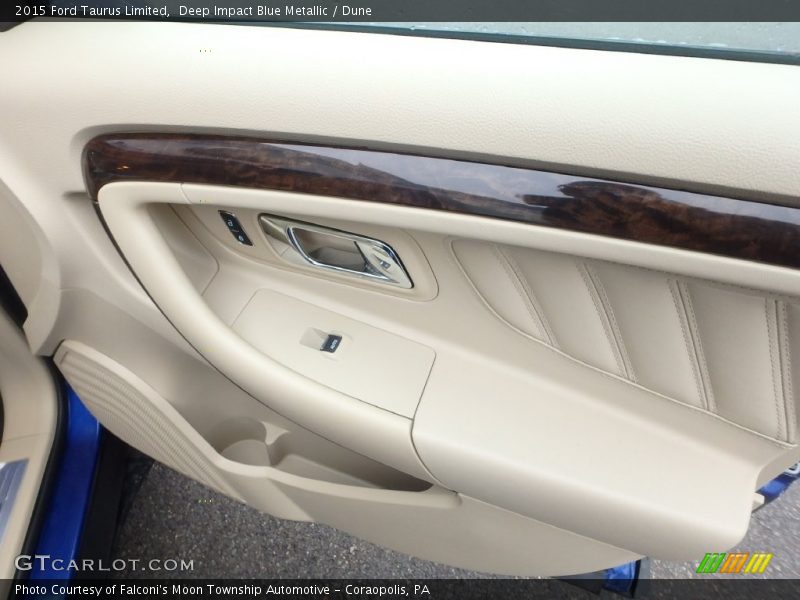 Deep Impact Blue Metallic / Dune 2015 Ford Taurus Limited