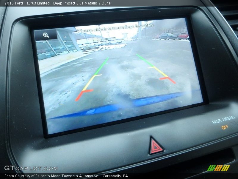 Deep Impact Blue Metallic / Dune 2015 Ford Taurus Limited