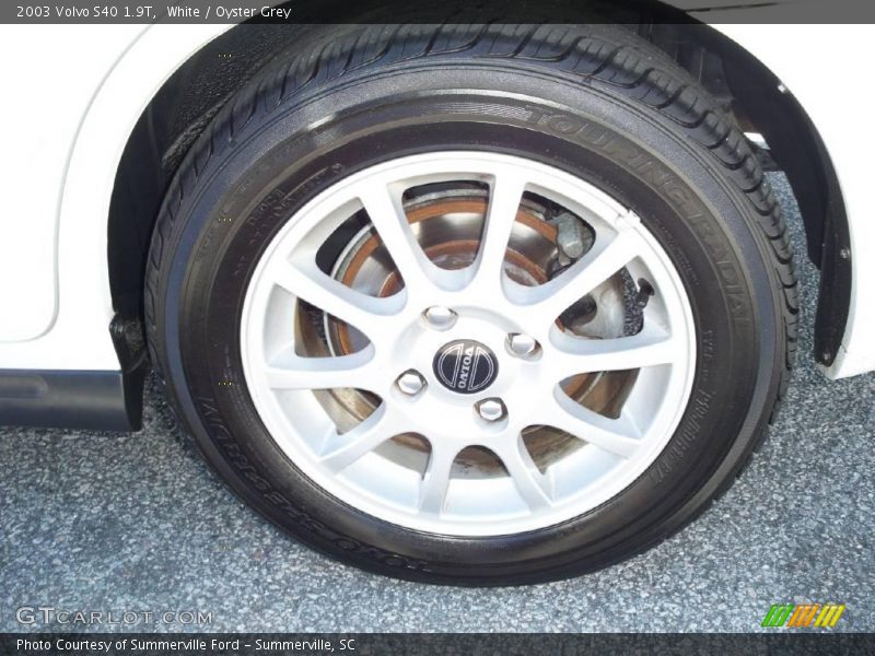 White / Oyster Grey 2003 Volvo S40 1.9T