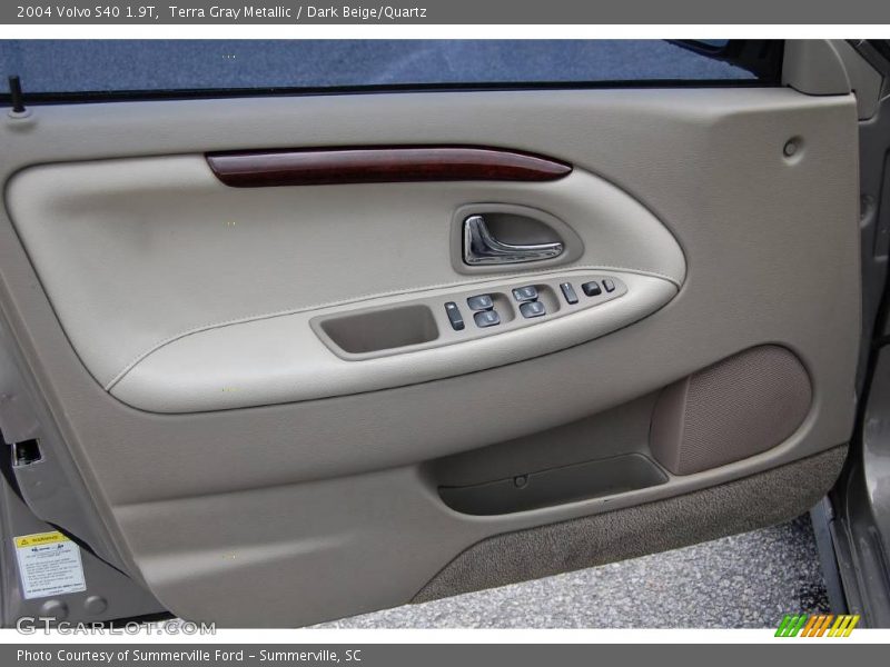 Terra Gray Metallic / Dark Beige/Quartz 2004 Volvo S40 1.9T