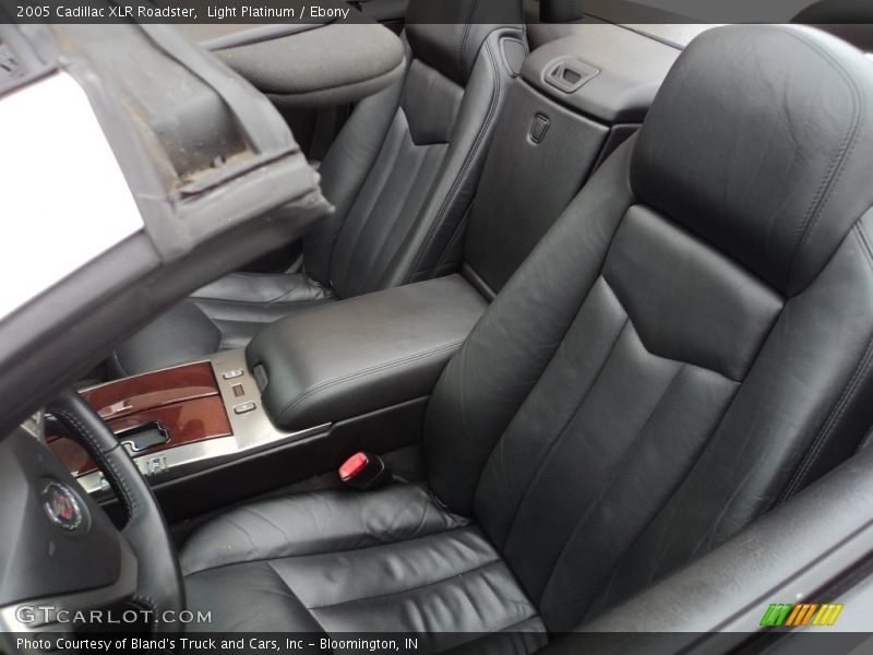 Light Platinum / Ebony 2005 Cadillac XLR Roadster