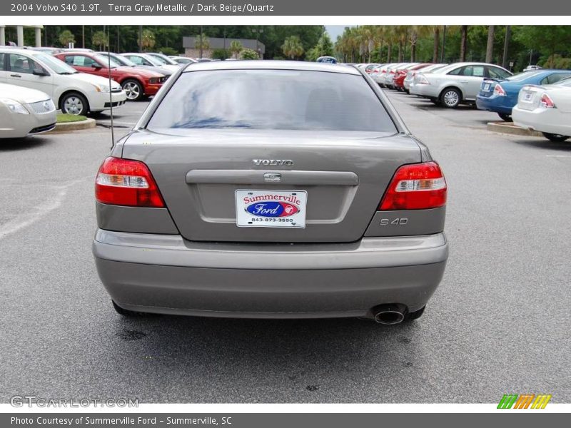 Terra Gray Metallic / Dark Beige/Quartz 2004 Volvo S40 1.9T